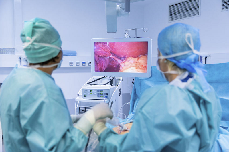 Nội soi tiêu hóa cấp cứu để xác định và cầm máu ổ loét thực quản