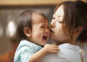 Trẻ đau hậu môn về đêm