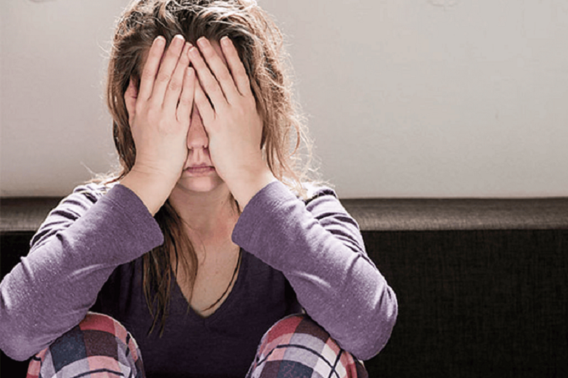 hậu môn chảy dịch có mùi hôi