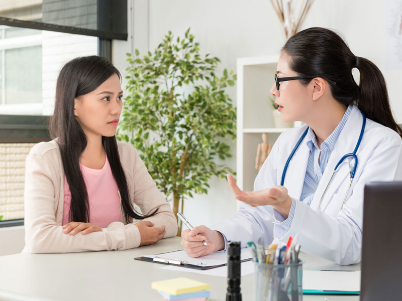hậu môn chảy dịch có mùi hôi