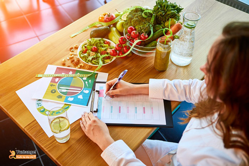 Chế độ ăn uống hợp lý và sinh hoạt khoa học là chìa khóa phòng ngừa đau dạ dày bên trái hiệu quả.