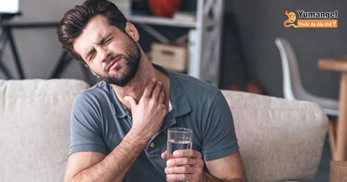 Trào ngược dạ dày thực quản khó nuốt là tình trạng người bệnh sẽ mất thêm công sức và thời gian hơn cho việc di chuyển thức ăn từ miệng xuống dạ dày. Trào ngược dạ dày thực quản khó nuốt là tình trạng người bệnh sẽ mất thêm công sức và thời gian hơn cho việc di chuyển thức ăn từ miệng xuống dạ dày.