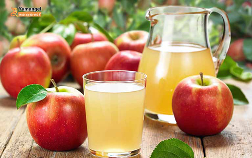 Người trào ngược thực quản có thể uống nước ép như: táo, chuối, nước dừa, dưa hấu, đu đủ chín, việt quất,