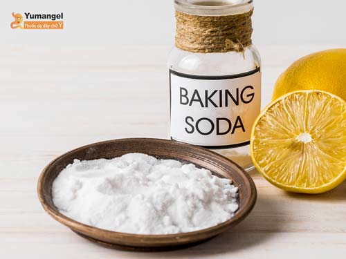 Baking soda có độ PH kiềm nên được dùng phổ biến đề làm giảm chứng ợ nóng và trào ngược dạ dày