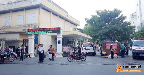 Khi bị trào ngược dạ dày, người bệnh nên đến thăm khám và điều trị tại chuyên khoa Tiêu hóa của các bệnh viện, cơ sở y tế lớn và uy tín Khi bị trào ngược dạ dày, người bệnh nên đến thăm khám và điều trị tại chuyên khoa Tiêu hóa của các bệnh viện, cơ sở y tế lớn và uy tín
