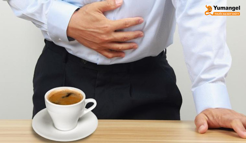 Cà phê có tính axit cao, có thể gây kích thích dạ dày và gây đau
