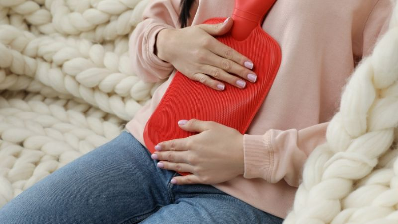 đau bụng dưới theo cơn