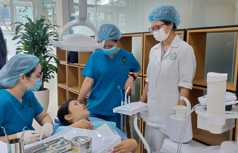 đau bụng dưới theo cơn