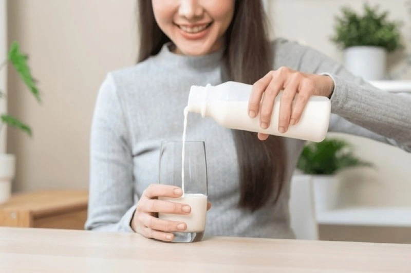 Hội chứng ruột kích thích có nên uống sữa không
