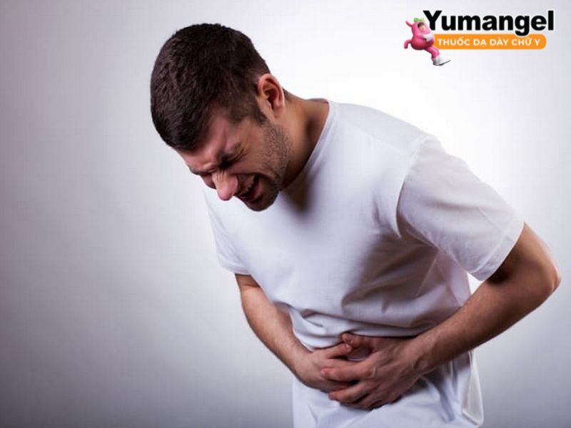Đau bụng bên trái ngang rốn kéo dài không khỏi nên đi khám bác sĩ