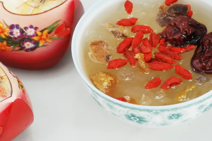 Khi nào cần nghĩ tới dị ứng với tổ yến?