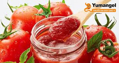 Cà chua và các sản phẩm từ cà chua là thực phẩm có tính axit nên sẽ khiến tình trạng viêm hồi tràng nghiêm trọng hơn.