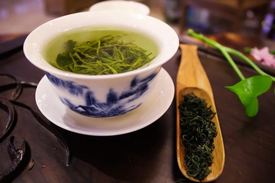 Đau dạ dày có uống được chè đặc không?