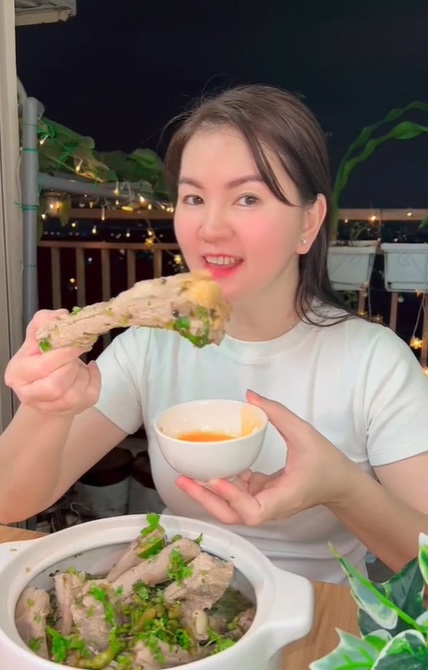 Hot tiktoker mập hay kể phản hồi về Yumangel