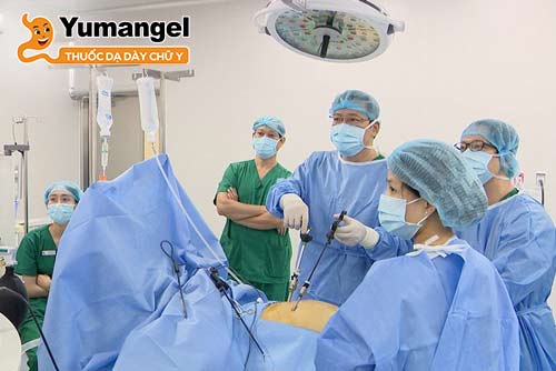 Mổ nội soi đại tràng được chỉ định cho bệnh nhân bị ung thư đại tràng, polyp đại tràng, tắc ruột già… 