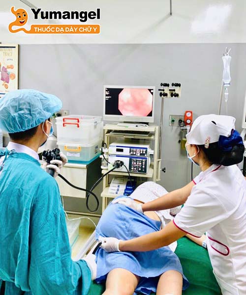 Nội soi đại tràng là một cuộc kiểm tra bên trong ruột già, bao gồm đại tràng, trực tràng và hậu môn.