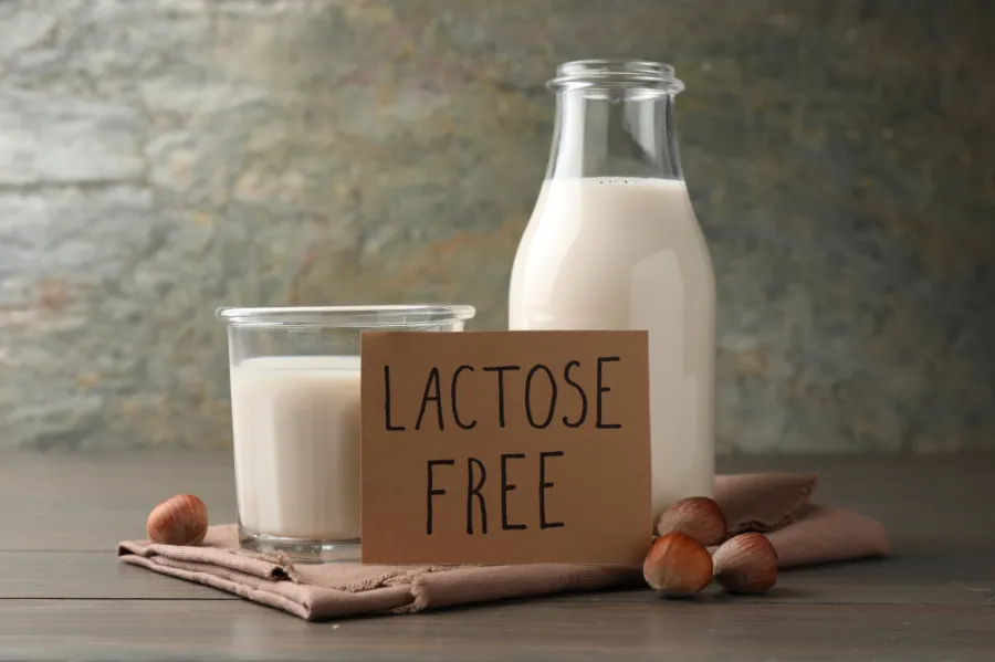 Đau dạ dày có nên uống sữa không lactose?