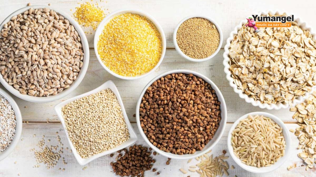 Ngũ cốc nguyên hạt giúp cung cấp năng lượng ổn định, hỗ trợ tiêu hóa và nuôi dưỡng lợi khuẩn đường ruột