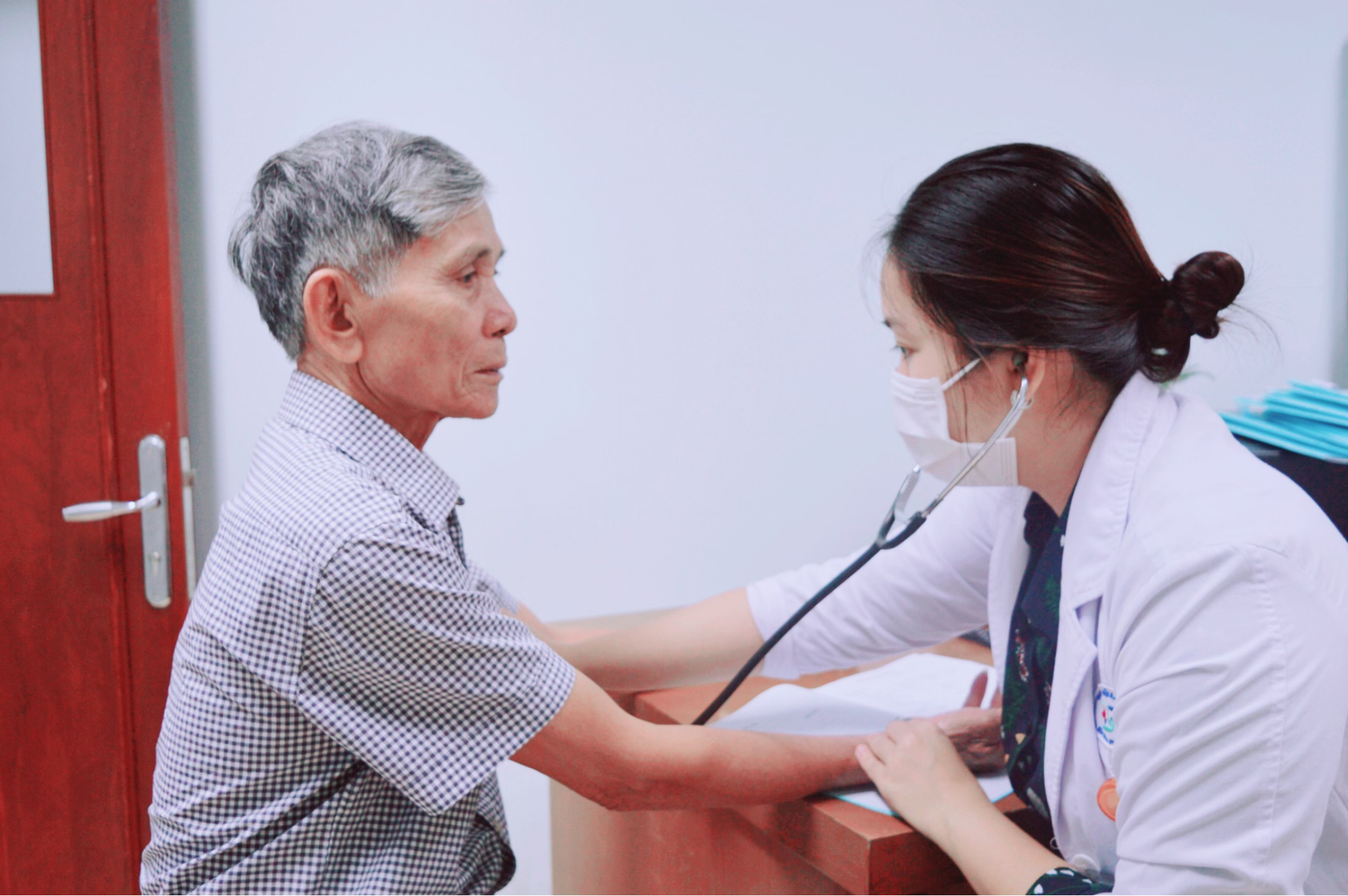 báng bụng là gì