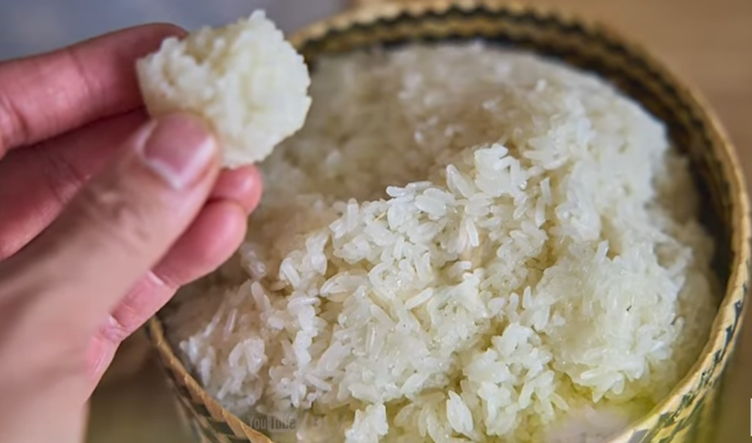 ăn xôi bị nóng cổ