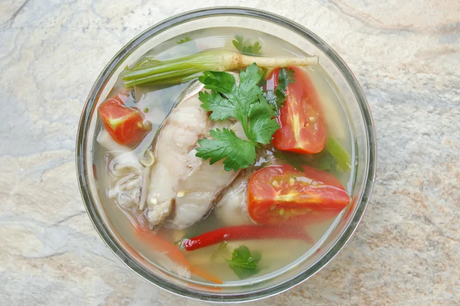 Trào ngược dạ dày có ăn canh chua được không?