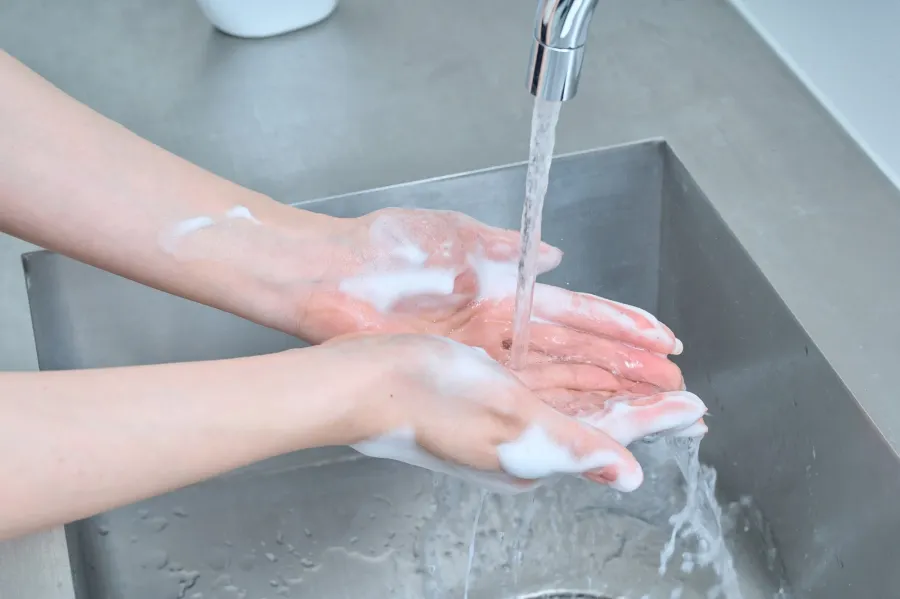 Làm gì để giảm nguy cơ lây trong sinh hoạt?