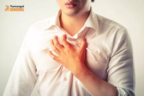 Bụng đầy hơi, căng tức, chướng to, tức ngực và khó thở là những triệu chứng điển hình của hội chứng dạ dày tim.