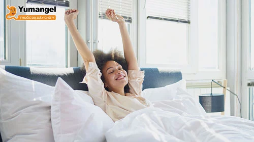 Ngủ đủ giấc và ngủ trước 23h giúp tăng cường hệ miễn dịch, hỗ trợ phòng ngừa viêm loét dạ dày hiệu quả. 