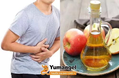 Uống giấm táo nguyên chất trong thời gian dài với lượng nhiều có thể gây kích ứng dạ dày. 